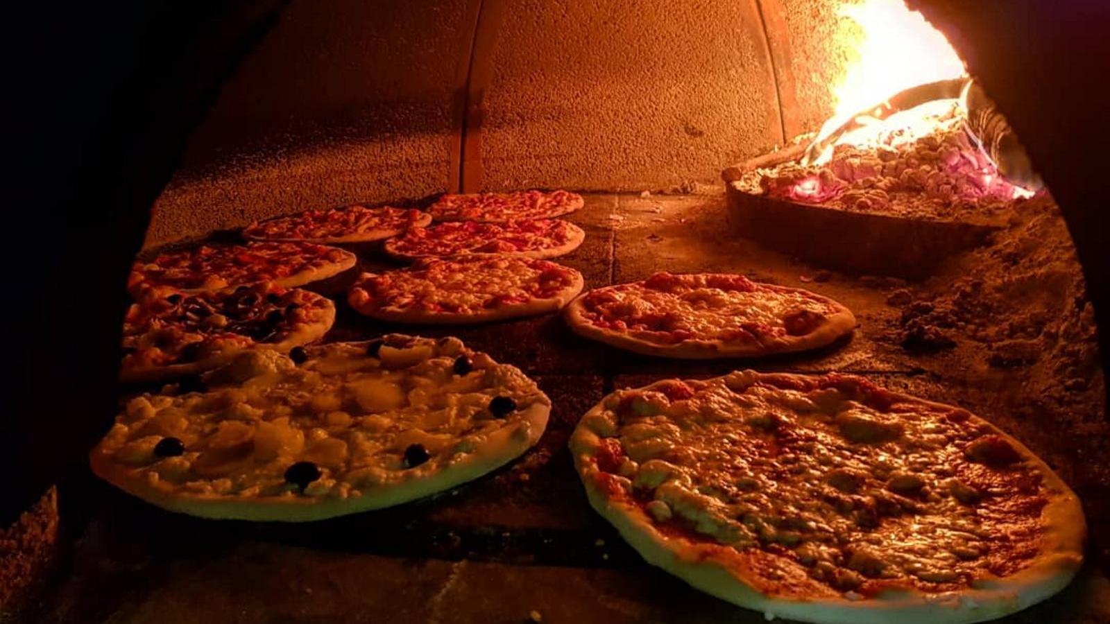 Pizzeria con forno a legna a San Nicandro - Pizzeria Trattoria Portofino | Localtourism.it